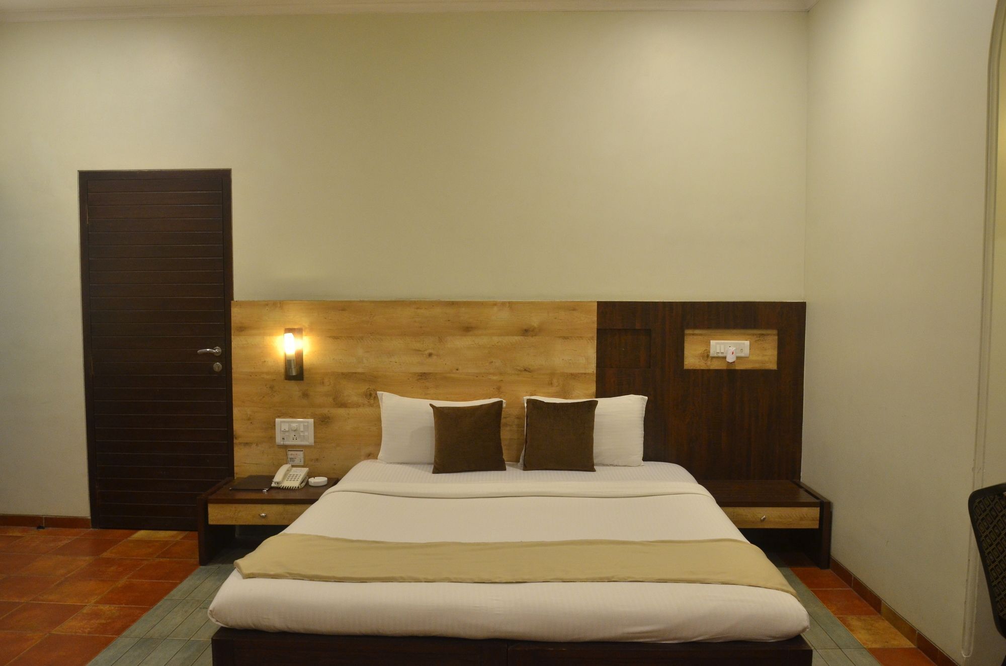 Zaras Resort Lonavala Exterior foto