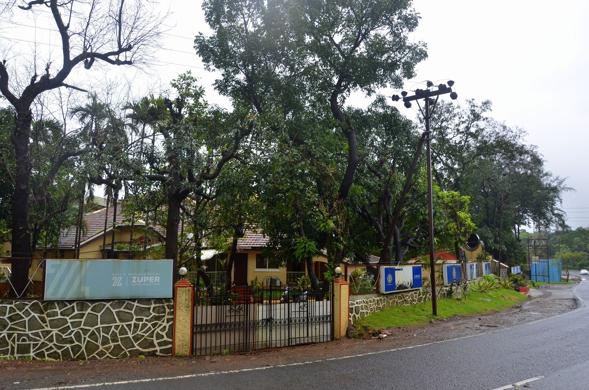 Zaras Resort Lonavala Exterior foto
